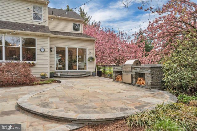 303 BELMONT CT, Mullica Hill, NJ 08062