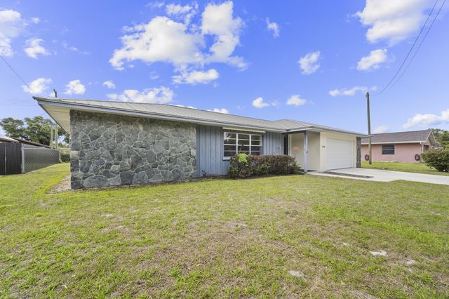 1919 Quail Court, Fort Pierce, FL 34982