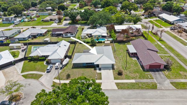 1919 Quail Court, Fort Pierce, FL 34982