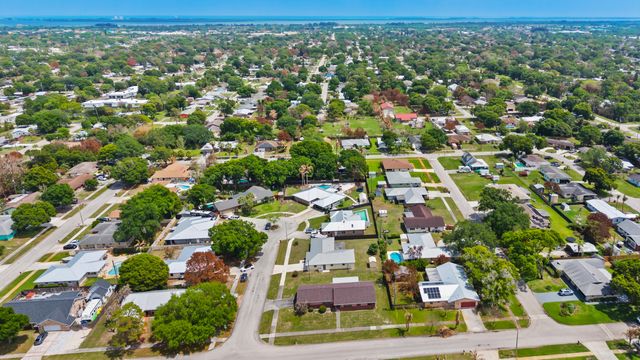 1919 Quail Court, Fort Pierce, FL 34982