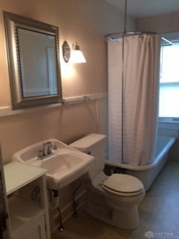 1582 S Smithville Road 1580, Dayton, OH 45410