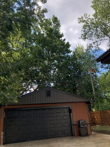 1845 Pilgrim Street, Ferndale, MI 48220