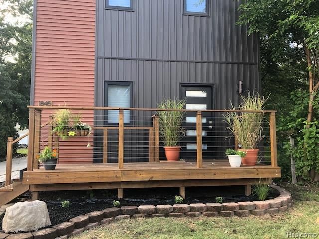 1845 Pilgrim Street, Ferndale, MI 48220