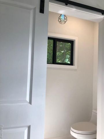 1845 Pilgrim Street, Ferndale, MI 48220