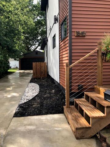 1845 Pilgrim Street, Ferndale, MI 48220