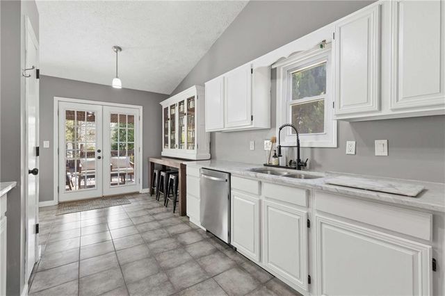 3004 River Station Drive, Woodstock, GA 30188