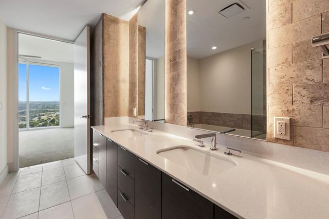 301 West Ave 2507, Austin, TX 78701