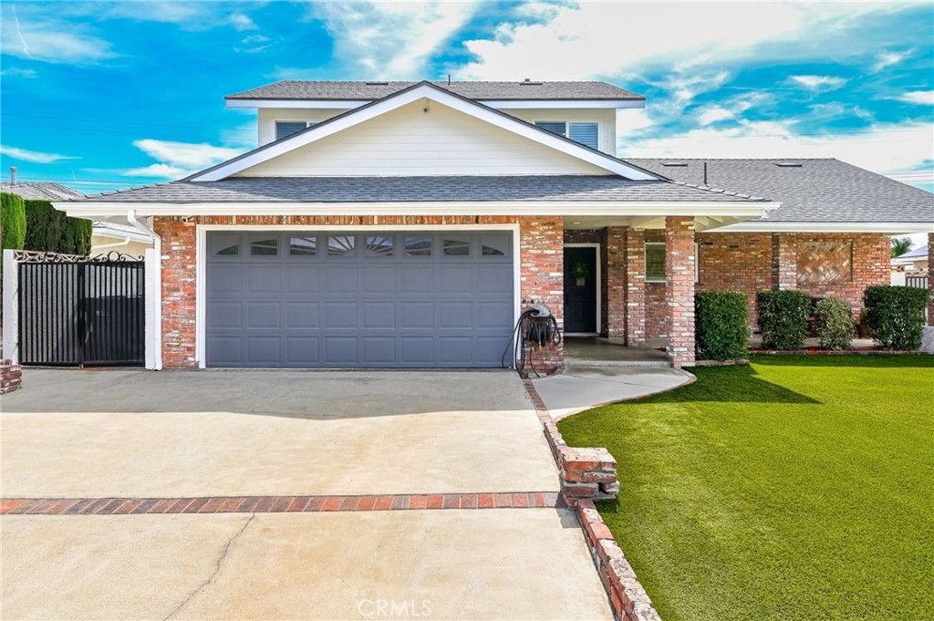 Image 1 of property listing at 930 La Rue, La Verne, CA 91750