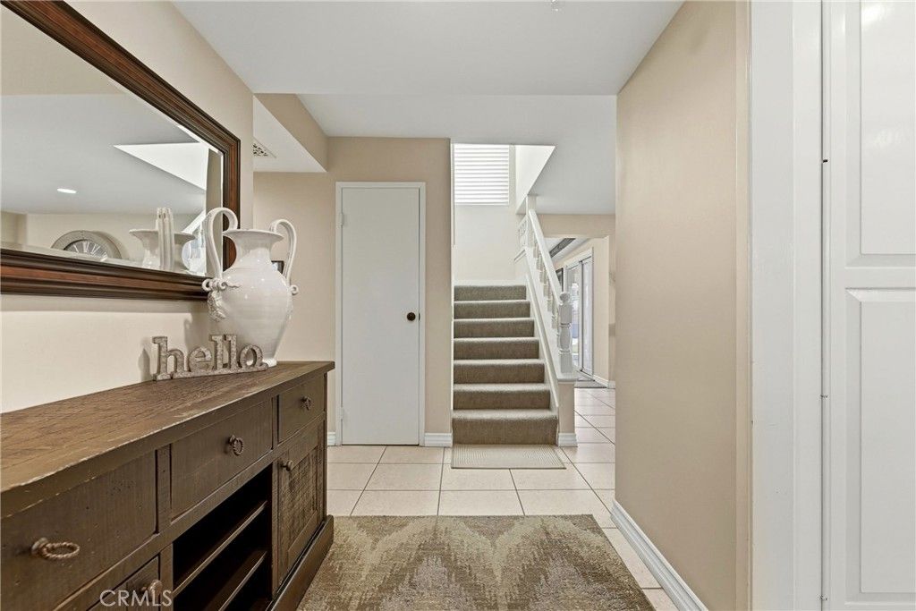 Image 11 of property listing at 930 La Rue, La Verne, CA 91750