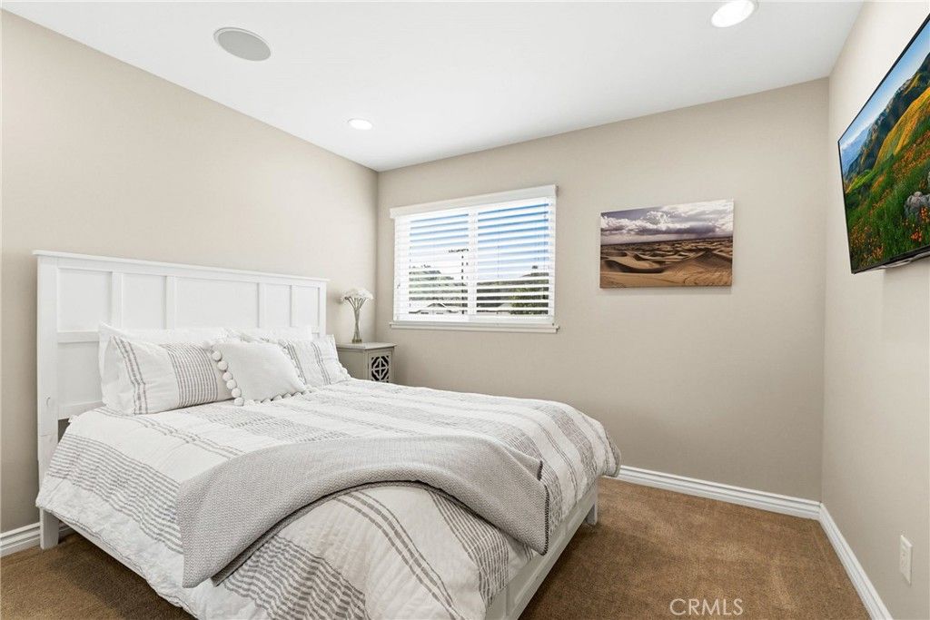 Image 33 of property listing at 930 La Rue, La Verne, CA 91750