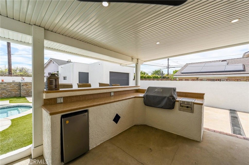 Image 42 of property listing at 930 La Rue, La Verne, CA 91750