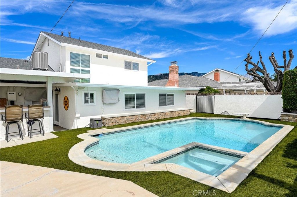 Image 45 of property listing at 930 La Rue, La Verne, CA 91750