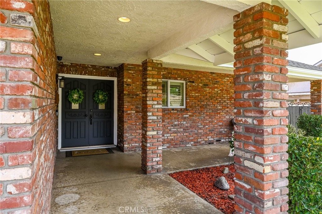 Image 7 of property listing at 930 La Rue, La Verne, CA 91750