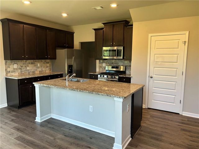 3689 Prospect Point Drive, Gillsville, GA 30566