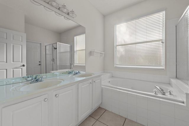 3181 STONEHURST CIRCLE, Kissimmee, FL 34741