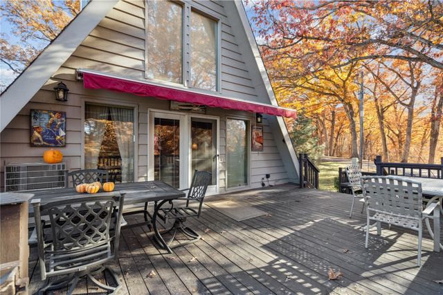 2230 Valley Road NE, North Liberty, IA 52317