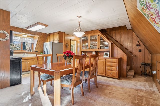 2230 Valley Road NE, North Liberty, IA 52317