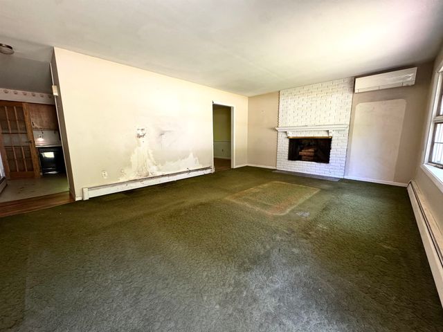 142 Pine Circle, Bennington, VT 05201