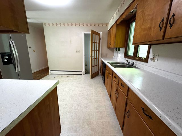 142 Pine Circle, Bennington, VT 05201