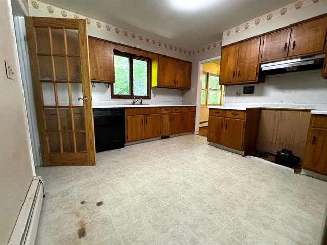 142 Pine Circle, Bennington, VT 05201