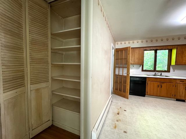 142 Pine Circle, Bennington, VT 05201