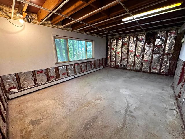 142 Pine Circle, Bennington, VT 05201