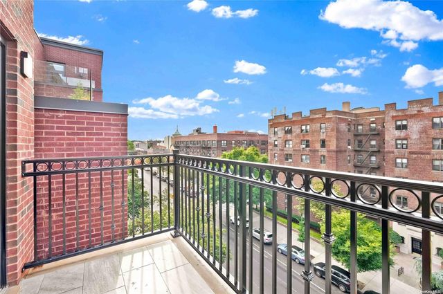 25-25 31st Avenue 2A, Astoria, NY 11106