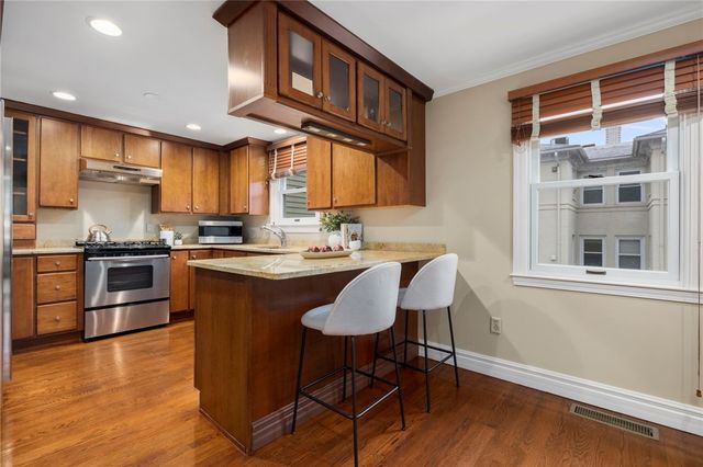 22 Miles Avenue 8, Providence, RI 02906