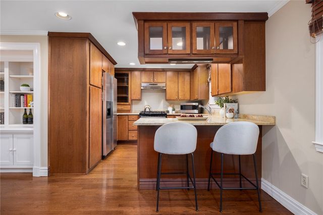 22 Miles Avenue 8, Providence, RI 02906