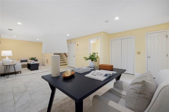 22 Miles Avenue 8, Providence, RI 02906