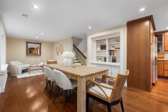 22 Miles Avenue 8, Providence, RI 02906