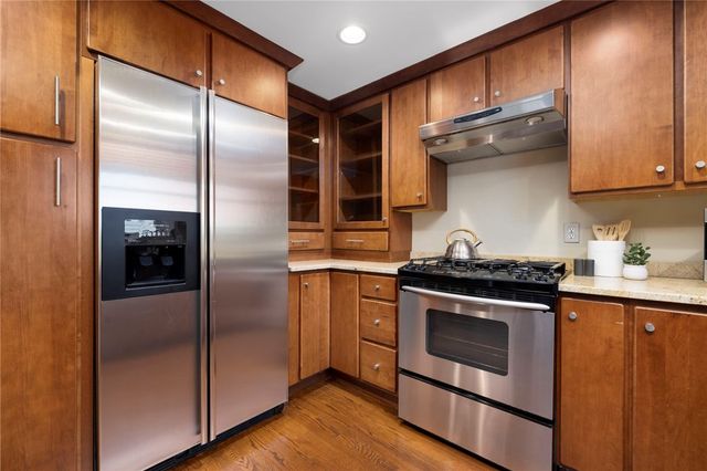 22 Miles Avenue 8, Providence, RI 02906