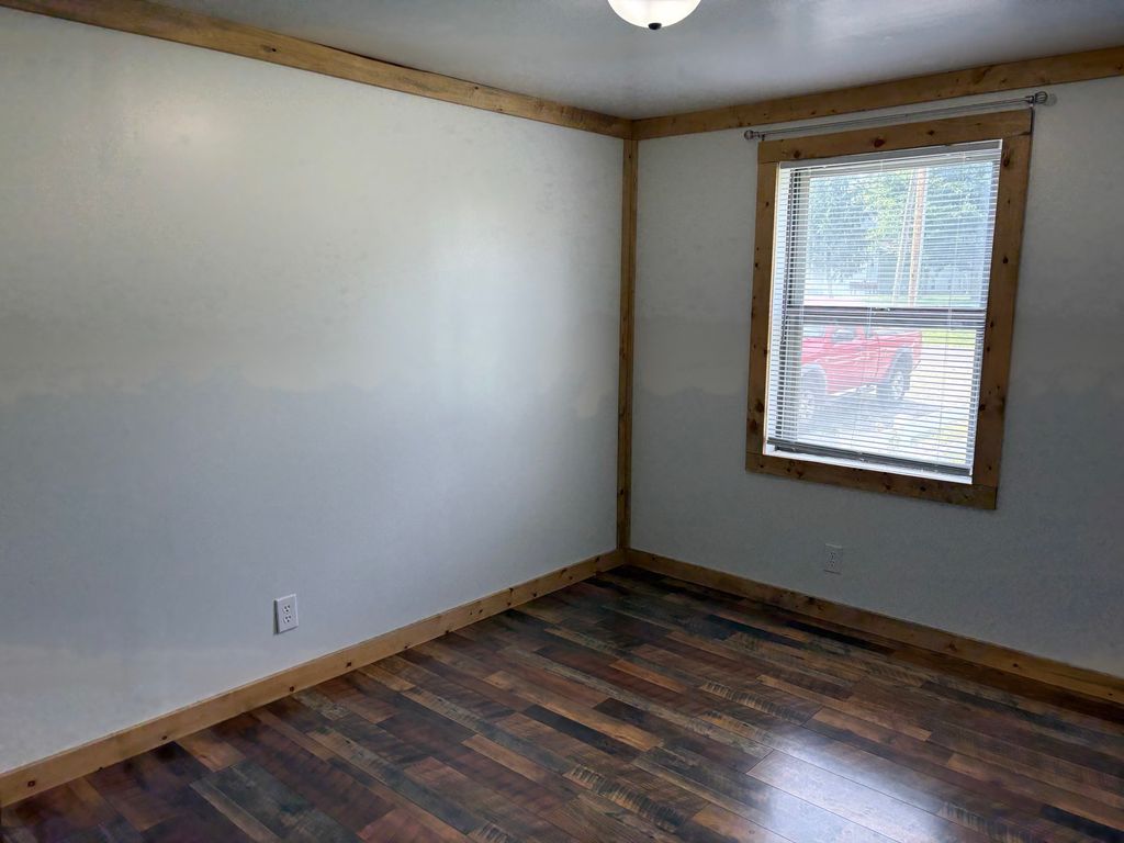 Image 10 of property listing at 173 Greenview Road, Centralia, IL 62801