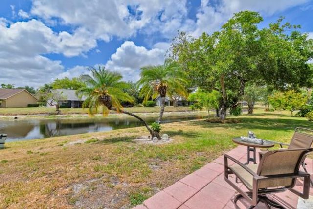 2433 Fiddleleaf Ave, Coconut Creek, FL 33063