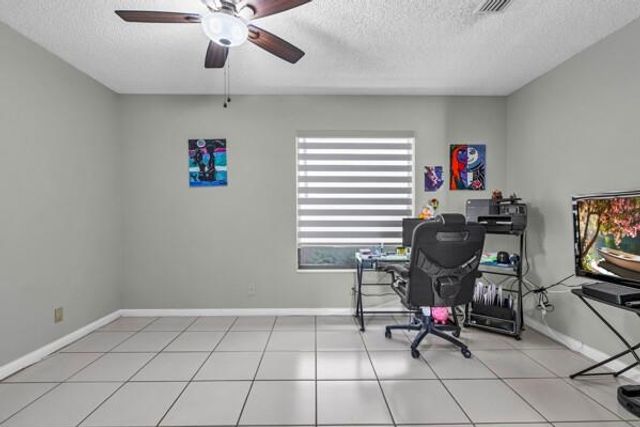2433 Fiddleleaf Ave, Coconut Creek, FL 33063