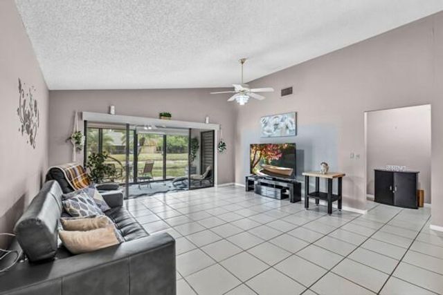 2433 Fiddleleaf Ave, Coconut Creek, FL 33063