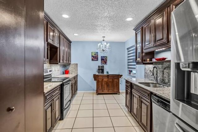 2433 Fiddleleaf Ave, Coconut Creek, FL 33063