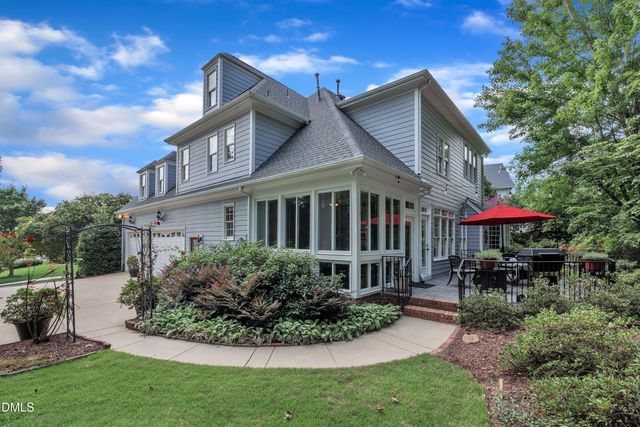 702 Edgemore Avenue, Cary, NC 27519