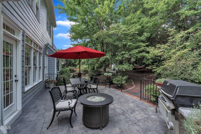 702 Edgemore Avenue, Cary, NC 27519