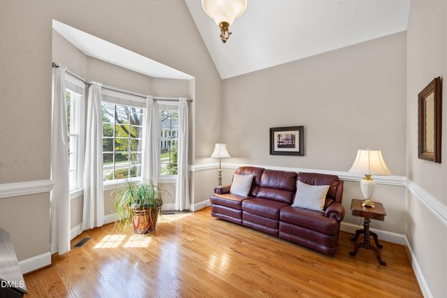 702 Edgemore Avenue, Cary, NC 27519