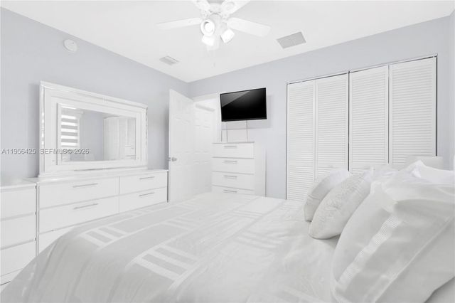 3210 SW 24th Ter, Miami, FL 33145