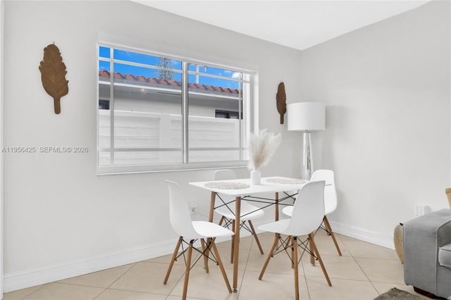 3210 SW 24th Ter, Miami, FL 33145