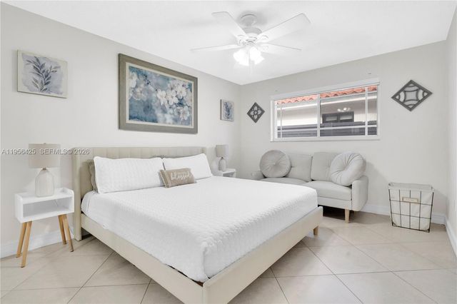 3210 SW 24th Ter, Miami, FL 33145