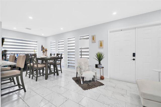 3210 SW 24th Ter, Miami, FL 33145