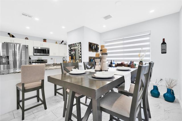 3210 SW 24th Ter, Miami, FL 33145