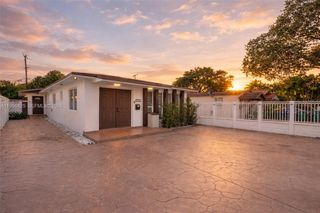 3210 SW 24th Ter, Miami, FL 33145