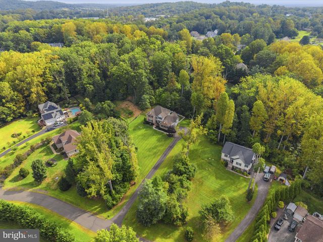 6743 BREEZY DR, Warrenton, VA 20187