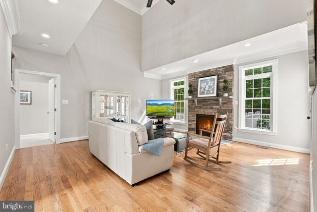 6743 BREEZY DR, Warrenton, VA 20187