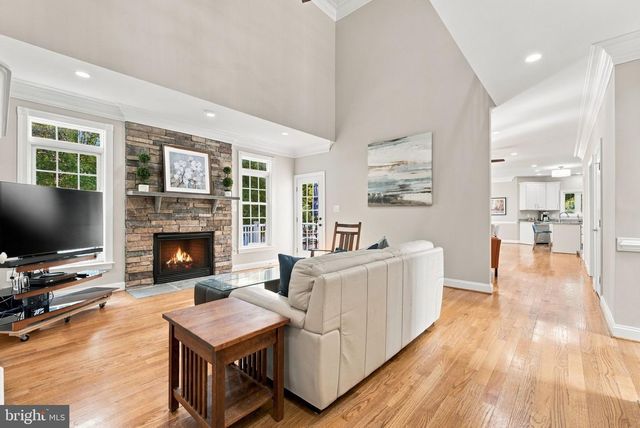 6743 BREEZY DR, Warrenton, VA 20187