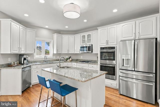 6743 BREEZY DR, Warrenton, VA 20187
